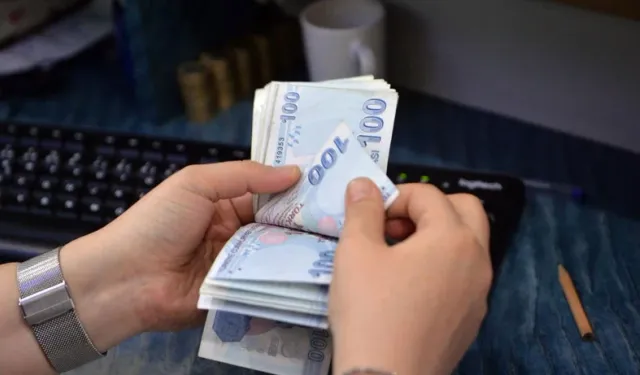 Emeklilere zam farkının ödeneceği tarih netleşti: Kimleri ilgilendiriyor?