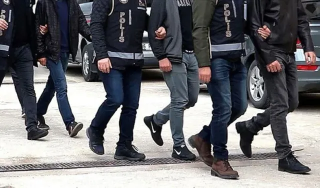İstanbul merkezli FETÖ operasyonu! 20 kişi gözaltına alındı