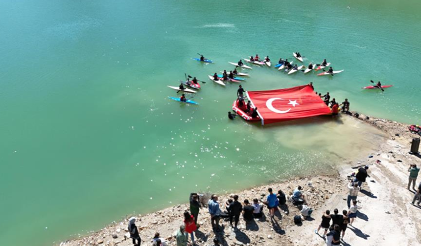Yusufeli Barajı'nda kano ve rafting coşkusu