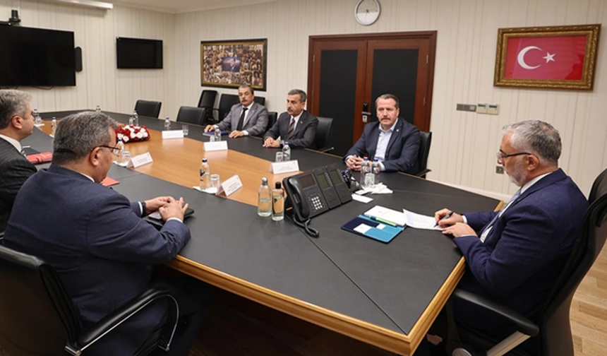Hükümet memur taban aylığına artış teklif etti sendikalar kabul etmedi