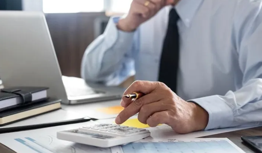 Üst düzey kamu yöneticilerine ek 30 bin TL zam iptal edildi