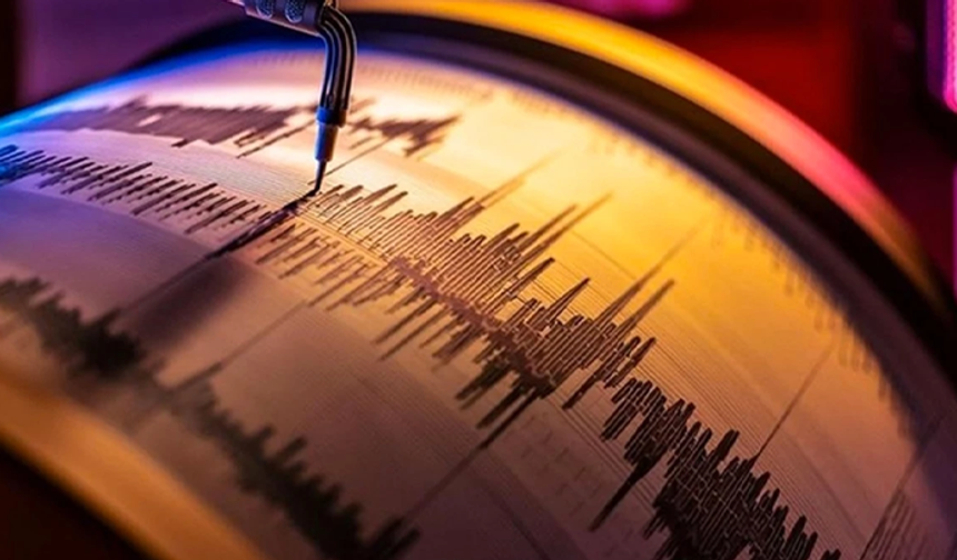 Balıkesir'de deprem oldu! Sındırgı depremi büyüklüğünü AFAD duyurdu