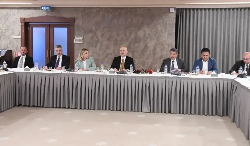 Trabzon’un geleceği masaya yatırıldı: “Ne kadar yorulsak azdır”