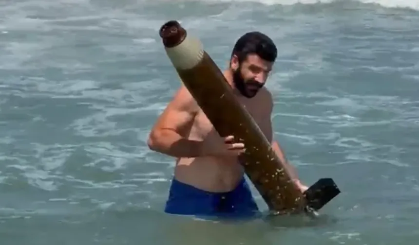 Karadeniz'de şüpheli cisim buldu! Kucaklayıp kıyıya götürdü