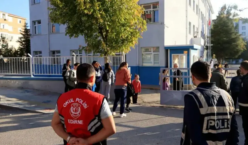 Okullarda yeni dönem! 30 bin güvenlik personeli göreve başlayacak